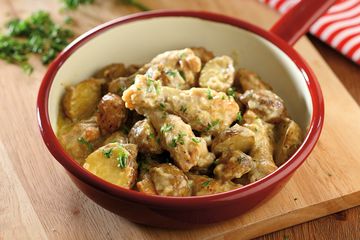 Sayap Ayam Saus Krim Ini Enggak Pernah Gagal Bikin Pelahapnya Terkesan