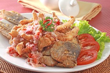 Gurame Goreng Sambal Matah Ini Cocok Jadi Lauk Spesial Untuk Akhir Pekan