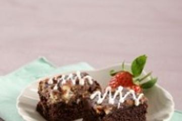 CAKE COKELAT TOPING TRAFEL BISKUIT KELAPA