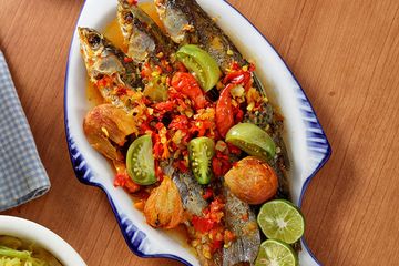 Nikmatnya Rasa Dan Aroma Ikan Belanak Masak Asam Kecombrang