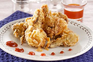 Kriuk! Ayam Goreng Berbumbu Saus ini Bikin Jatuh Cinta Sejak Gigitan Pertama