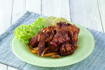 Semua Pasti Lahap Makan Kalau Lauknya Ayam Goreng Balut Saus Kecap Ini