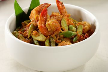 Bukan Main Nikmatnya Santap Siang dengan Sambal Goreng Udang Bumbu Serai