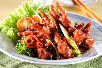 Yakin Bisa Menolak Sedapnya Ceker Ayam Taosi? Pasti Enggak Deh!