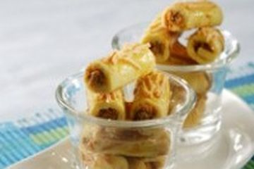 KUE KERING KEJU ABON