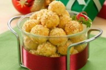 BOLA-BOLA KARI KEJU