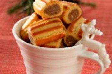 KUE KERING KACANG COKELAT GULUNG