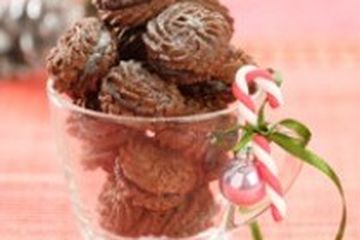 SEMPRIT COKELAT ISI COKELAT KACANG