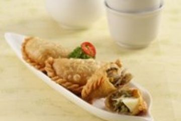 PASTEL KENTANG AYAM LADA HITAM