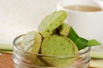 KUE KERING PANDAN KELAPA
