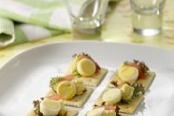 CANAPE CHEESE MUSTARD