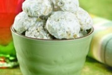 BOLA-BOLA KACANG BEREMPAH