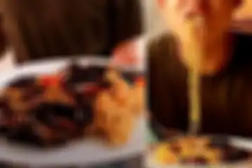Youtuber makan mie instan laukkecoa
