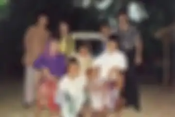 Foto Rano Karno bersama pemeran Si Doel Anak Sekolahan.