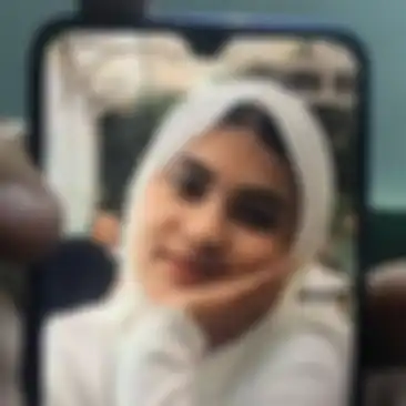Pria Arab bernama Abdul Latif ini diduga merencanakan penyiraman air keras ke istri sirinya. Dia ingin menghabisi nyawa Sarah. 