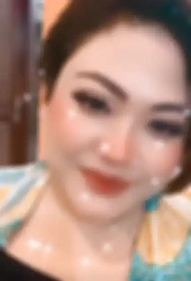 Putri Sulung Nia Daniaty Dilamar sang Kekasih