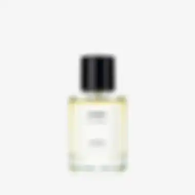 Salah satu produk parfum Oullu
