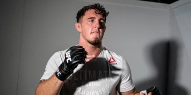 Ditinggal Jon Jones Pensiun, Tom Aspinall Ditantang Perang Petarung Ini