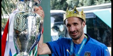 Giorgio Chiellini Menghilang  dari Tim Terbaik EURO 2020, Leonardo Spinazzola Heran