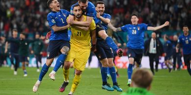 EURO 2020 - Bek Italia Merokok di Ruang Ganti, Beli Ngeteng di Warung Depan Wembley?