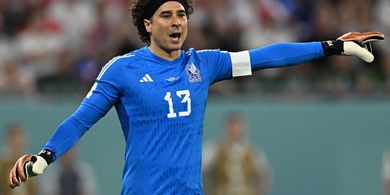 Jelang Pecah Rekor Bareng Messi dan Ronaldo di Piala Dunia 2026, Guillermo Ochoa Umumkan Gantung Sepatu