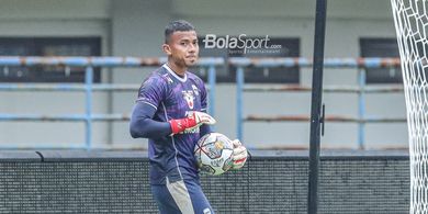 Super League - Teja Paku Alam Siap Bersaing dengan Kiper Asal Wales untuk Amankan Pos Kiper Utama Persib