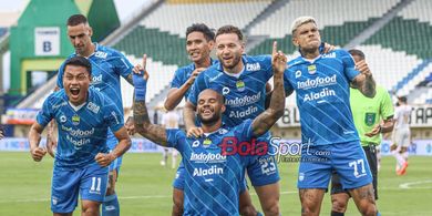 Klasemen Liga 1 - Persib Kedinginan di Puncak, Madura United Jadikan Persis Juru Kunci