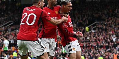 BURSA TRANSFER – Guyuran Dana dari Djarum Bikin Como Coba Peruntungan Gaet Bintang Terbuang Man United