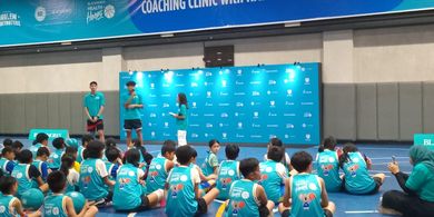 75 Anak-anak Antusias Ikuti Coaching Clinic Bersama Harlem Globtrotters di Jakarta