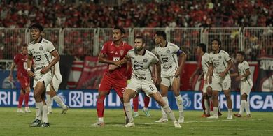 Liga 1 - Tersandung Lagi di Gelora Kie Raha, Pelatih Malut United Sebut Konsentrasi Pemain Masih Bermasalah