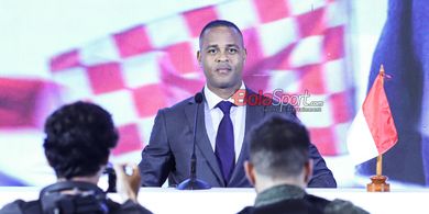 Datang Dengan Tekanan Besar Suporter, Patrick Kluivert Siap Wujudkan Mimpi Bawa Timnas Indonesia ke Piala Dunia 2026