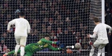 Bak Kesurupan David de Gea, Aksi Penyelamatan Ciamik Altay Bayindir Bikin Heboh Dunia Maya