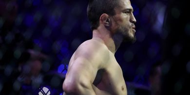 UFC 311 - Tangan Remuk Tak Terduga saat Rusaknya Rekor Sempurna Umar Nurmagomedov