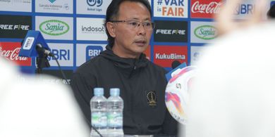 Jumpa Persija yang Sedang On Fire, Ong Kim Swee Peringatkan Pemain Persis Agar Tidak Kena Kartu Merah