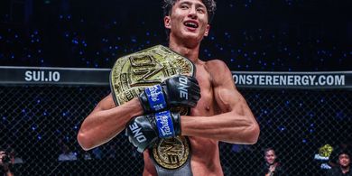 ONE Championship - Nabil Anane Langsung Incar Superlek setelah Menang Telak atas Nico Carrillo di ONE 170