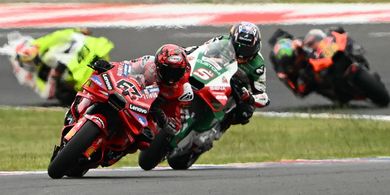 Pol Espargaro Tak Terima Francesco Bagnaia Dikalahkan Adiknya Marc Marquez di GP Argentina