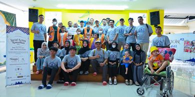 Aksi Sosial Komunitas Fun Football Abbiyya FC Serahkan Rp10 Juta untuk Yayasan Kasih Anak Kanker Indonesia