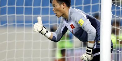 Nyaris Akhiri Karier Usai Patah Lengan, Eks Kiper Vietnam Kini Teken Kontrak Bernilai Miliaran