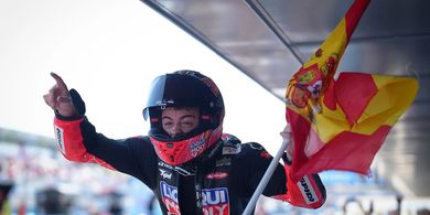 Beda Nasib dengan Mario Aji, Juara Moto2 Spanyol 2025 Berikan Komentarnya