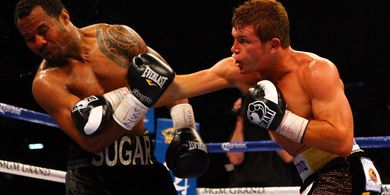 SEJARAH HARI INI - Canelo Alvarez Muda Bulan-bulani Juara Dunia 3 Divisi Sampai Pensiun Sementara