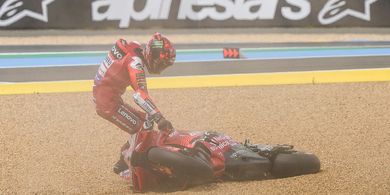 MotoGP Prancis 2025 - Kritikan Dani Pedrosa Sentil Francesco Bagnaia, Dicap Tampil Jelek dan Minder dengan Strategi Sendiri