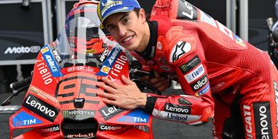 Tak Perlu Jadi Orang Pintar, Bos Honda Tertawakan Mereka yang Perdebatkan Marc Marquez Menggila Pakai Motor Apa di Ducati