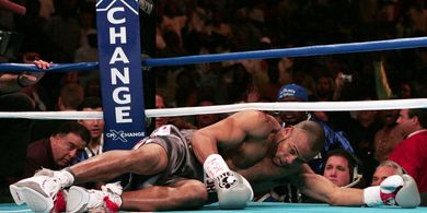 SEJARAH HARI INI - Sama Hebohnya seperti Takluknya Mike Tyson, Roy Jones Jr Alami Kekalahan Asli Pertama