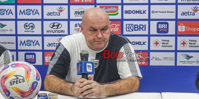 Bojan Hodak Ungkap Kondisi Persib Jelang Lawan Persis