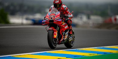 Hasil Sprint Race MotoGP Inggris 2025 - Alex Marquez Kantongi Kakaknya, Bagnaia Lakoni Derbi Murid Valentino Rossi