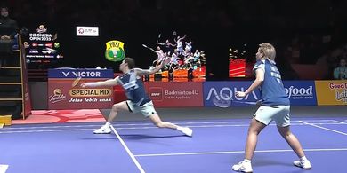 Hasil Semifinal Indonesia Open 2025 - Comeback Set Pertama Berakhir Sia-sia, Anak Didik Nova Widianto Kalah Tragis