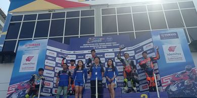 Hasil Yamaha Sunday Race 2025 - Melempem di Level Asia, Aldiaz Ismaya Mengganas di Race 2 R15 Pro