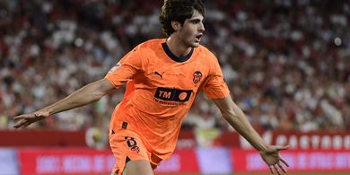 BURSA TRANSFER - Sekalinya Mau Gelandang Muda, Tawaran AC Milan Ditolak