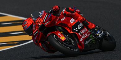 MotoGP Italia 2025 - Marc Marquez Bukan Si Paling Sial usai Diteror Alex Marquez dan Digebuk Francesco Bagnaia 0,036 Detik