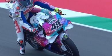 MotoGP Italia 2025 - Francesco Bagnaia Mau Berkilah Apalagi, Podium Fabio Di Giannantonio Bukti Memang Ada Sesuatu yang Hilang dari Murid Rossi